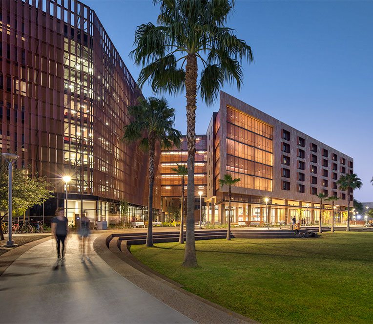 Tooker House courtyard